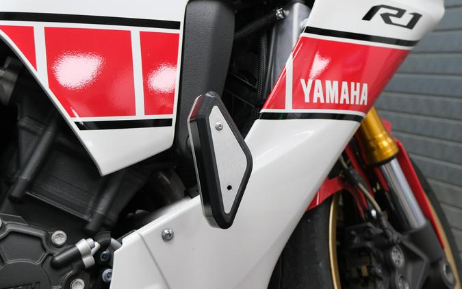 2022 YAMAHA YZF-R1