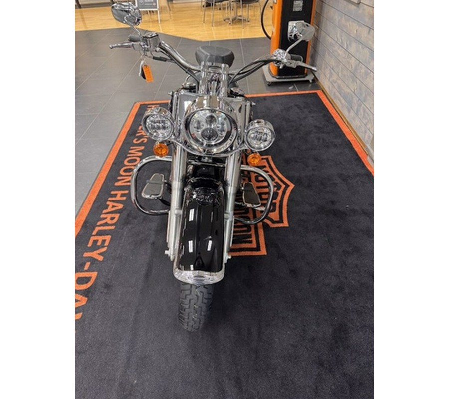 2005 Harley-Davidson Softail FLSTN - Deluxe