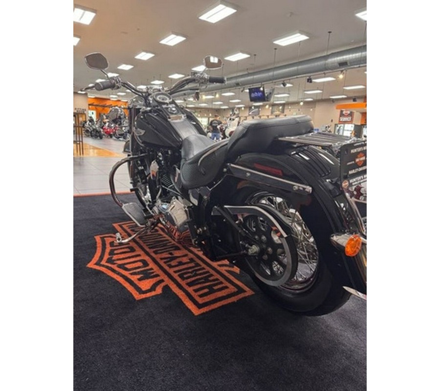 2005 Harley-Davidson Softail FLSTN - Deluxe