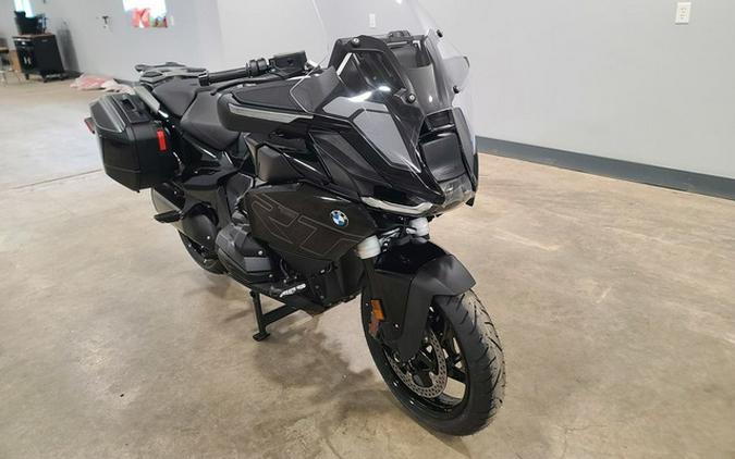 2026 BMW R 1300 RT Triple Black