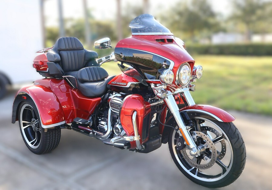 2021 Harley-Davidson CVO Tri Glide FLHTCUTGSE
