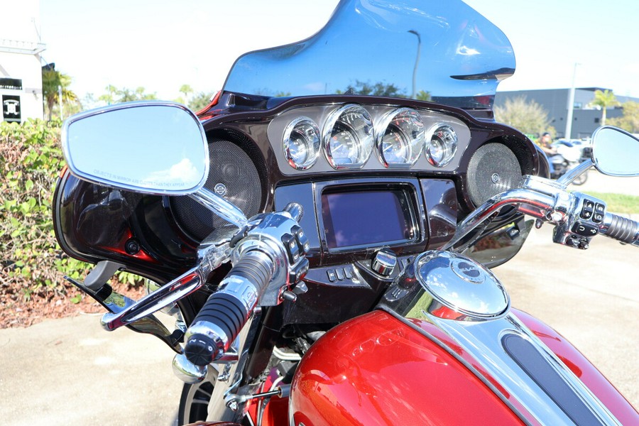 2021 Harley-Davidson CVO Tri Glide FLHTCUTGSE