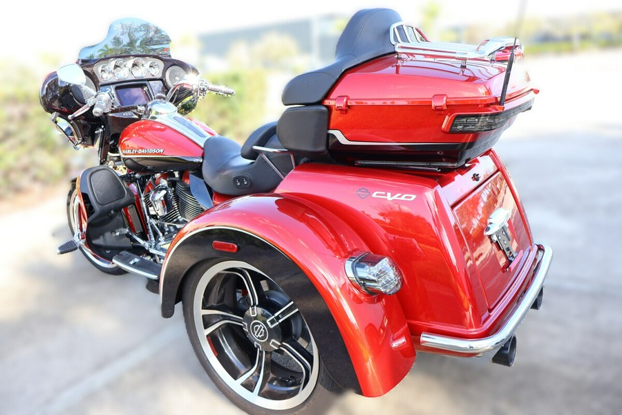 2021 Harley-Davidson CVO Tri Glide FLHTCUTGSE