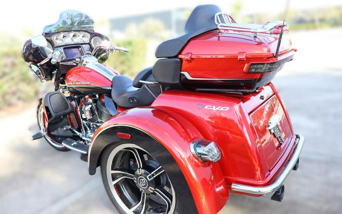 2021 Harley-Davidson CVO Tri Glide FLHTCUTGSE