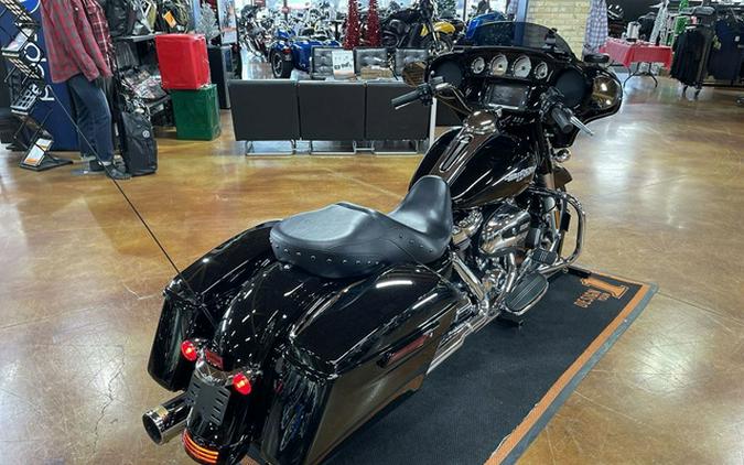 2017 Harley-Davidson FLHXS - Street Glide Special