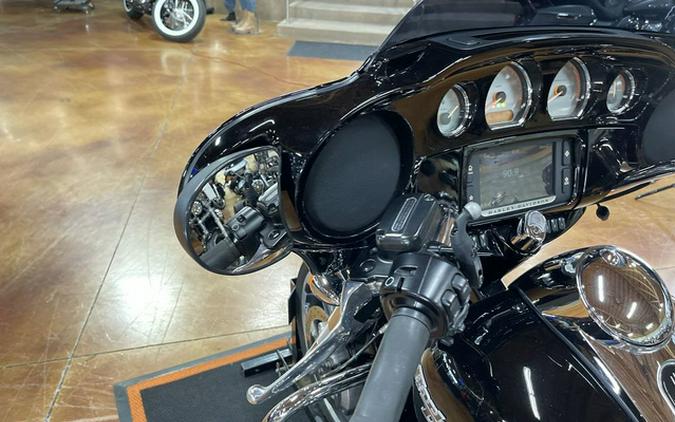 2017 Harley-Davidson FLHXS - Street Glide Special