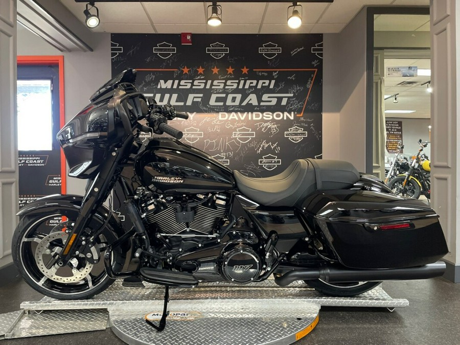 FLHX 2024 Street Glide®