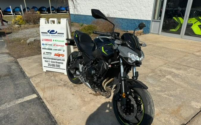 2024 Kawasaki Z650 Metallic Matte Dark Gray/Metallic Spark Black