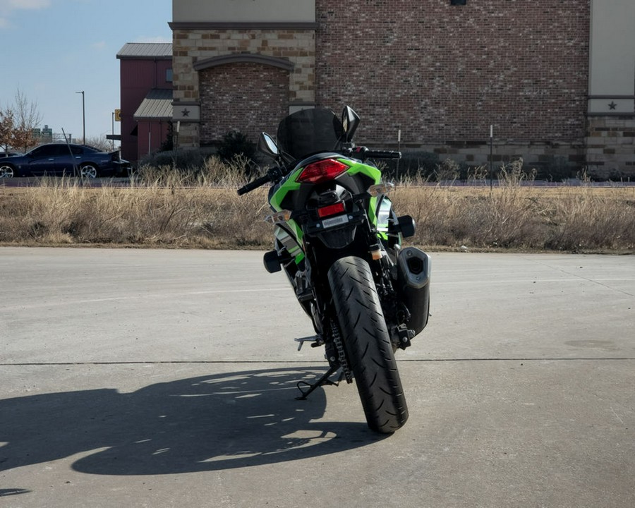 2016 Kawasaki Ninja® 300 ABS