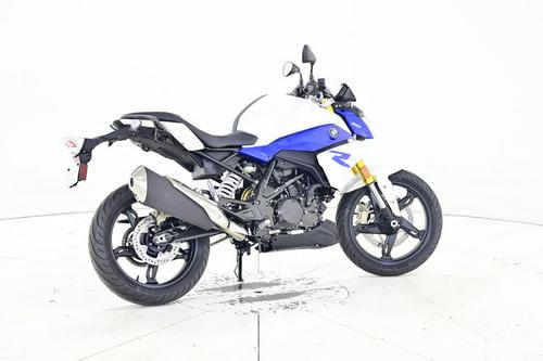 2021 BMW G 310 R Review [Urban Motorcycle Test in Los Angeles]