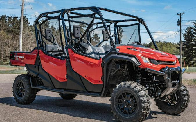 2023 Honda® Pioneer 1000-6 Deluxe Crew