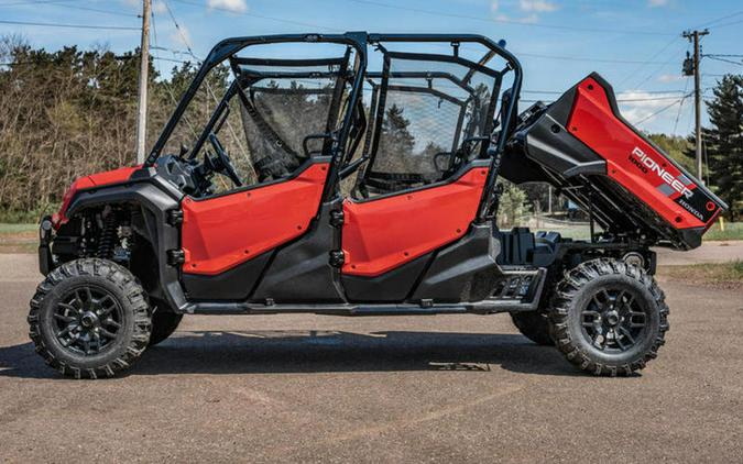 2023 Honda® Pioneer 1000-6 Deluxe Crew