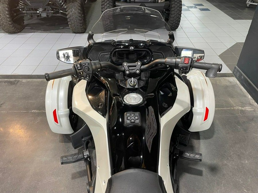 2022 Can-Am® Spyder F3T