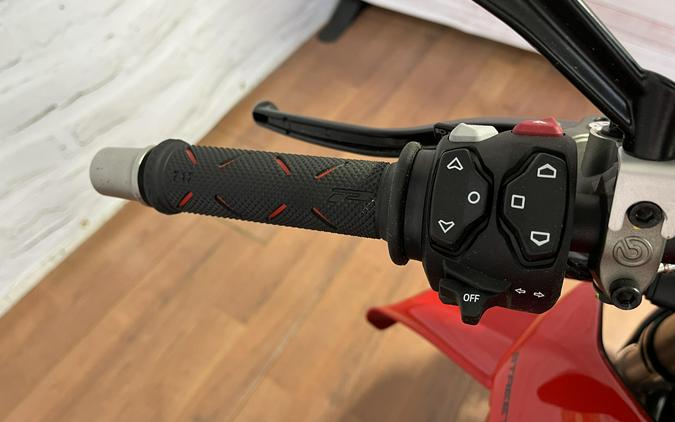 2025 Ducati STREETFIGHTER V4