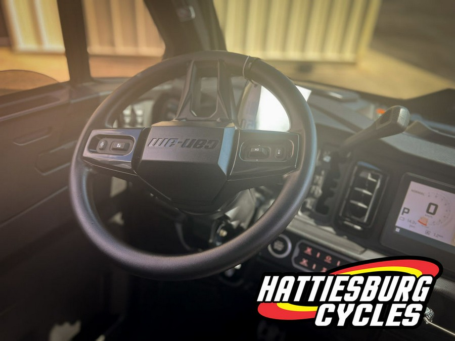 2026 Can-Am Defender Limited HD11