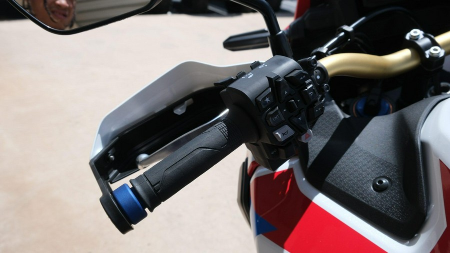 2026 HONDA AFRICA TWIN ADVENTURE SPORTS ES