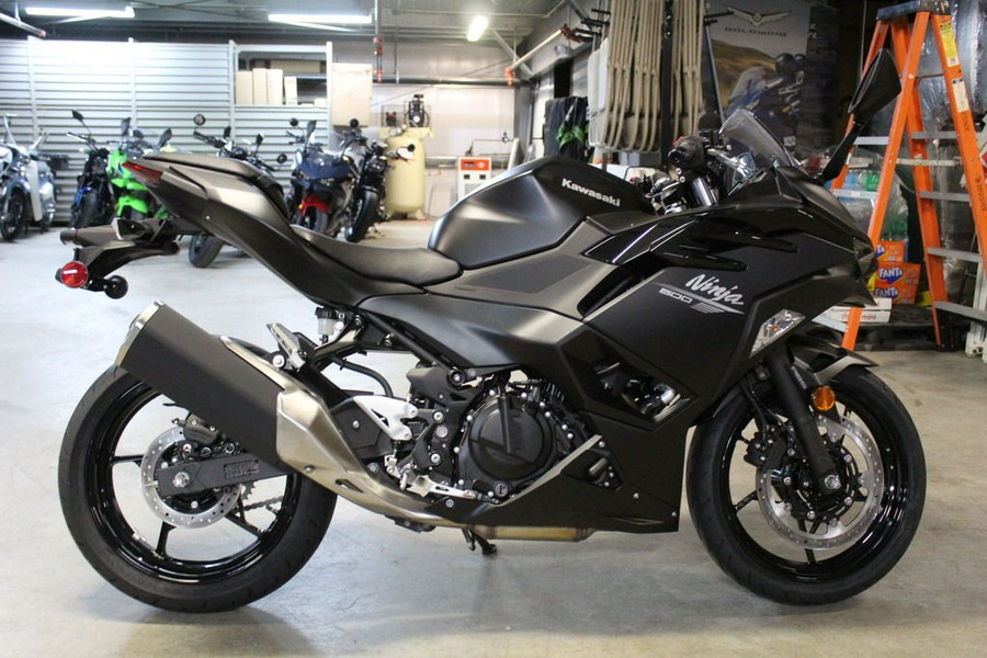 2026 Kawasaki Ninja® 500 ABS