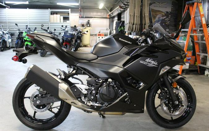 2026 Kawasaki Ninja® 500 ABS