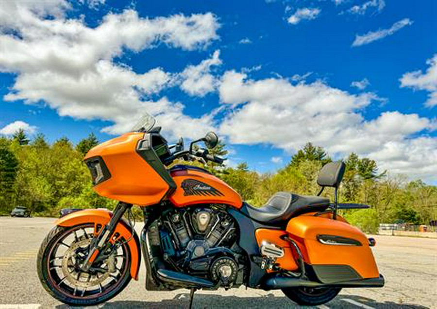 2022 Indian Motorcycle Challenger® Dark Horse® Icon
