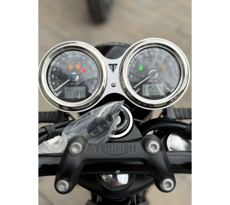 2025 Triumph Bonneville T120 black Graphite / Matte Graphite