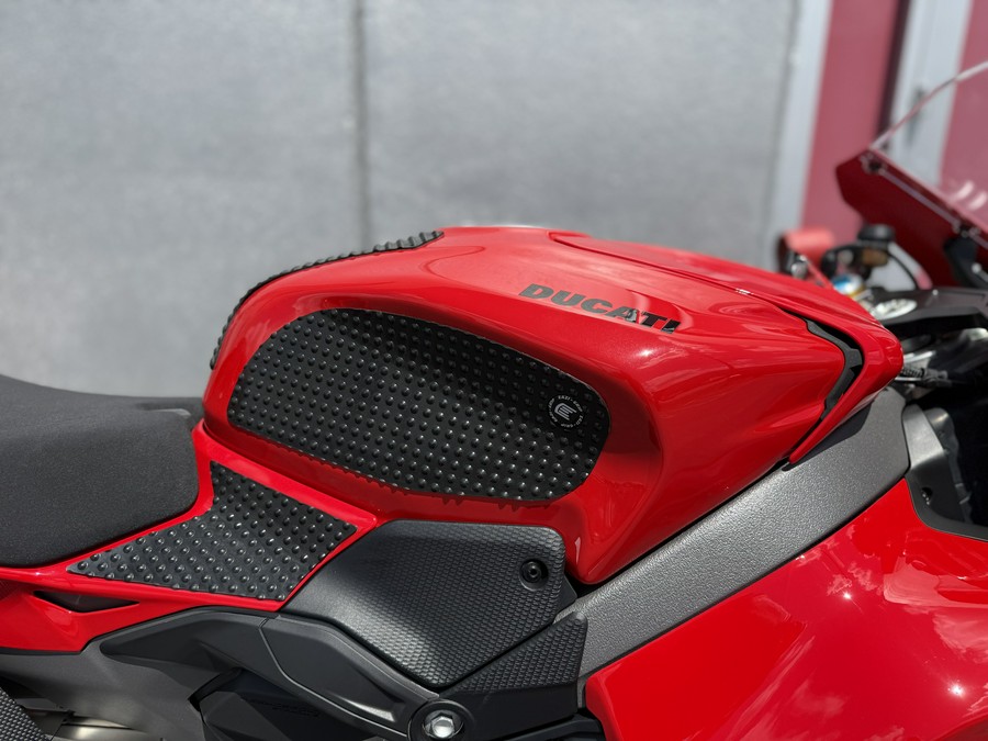2025 Ducati Panigale V4 S - 00877C