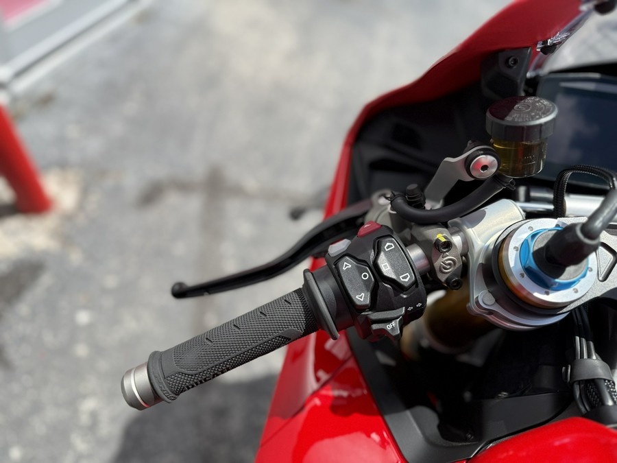 2025 Ducati Panigale V4 S - 00877C