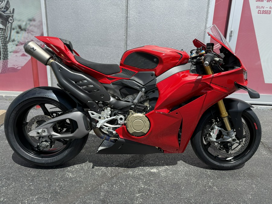 2025 Ducati Panigale V4 S - 00877C