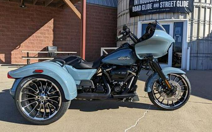 2023 Harley-Davidson Road Glide 3 Trike First Look [5 Fast Facts]