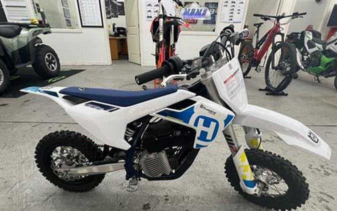 2024 Husqvarna EE 3