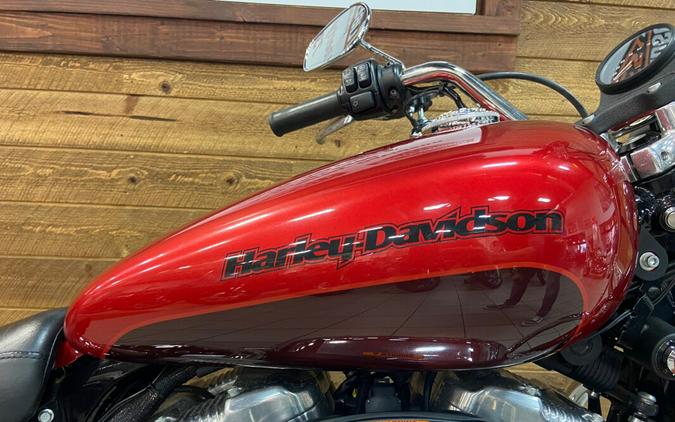 2018 Harley-Davidson® SuperLow® Wicked Red/Twisted Cherry XL883L