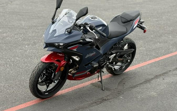 2026 Kawasaki Ninja 500 ABS Metallic Matte Twilight Blue ABS Metallic Yellowish GreenEbony