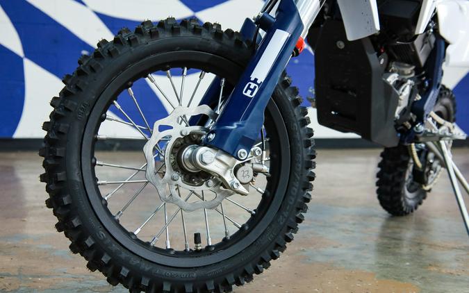 2027 EE 5 - Husqvarna Motorcycles