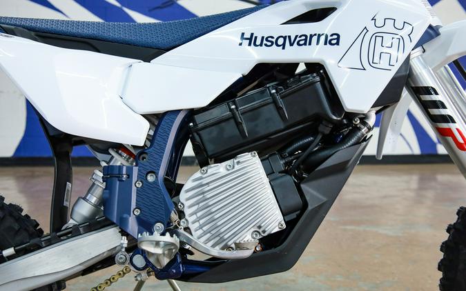 2027 EE 5 - Husqvarna Motorcycles
