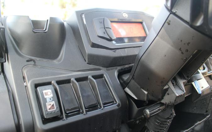 2025 Can-Am SSV DEFENDER MAX DPS HD7