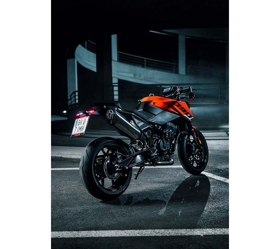 2027 KTM 790 Duke