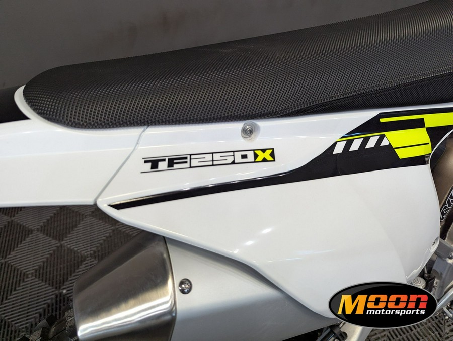 2025 Triumph TF 250-X