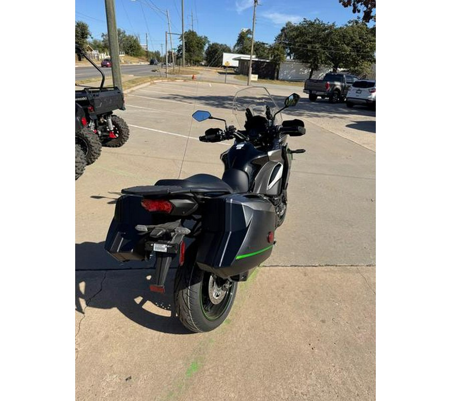 2025 Kawasaki Versys® 1100 SE LT ABS