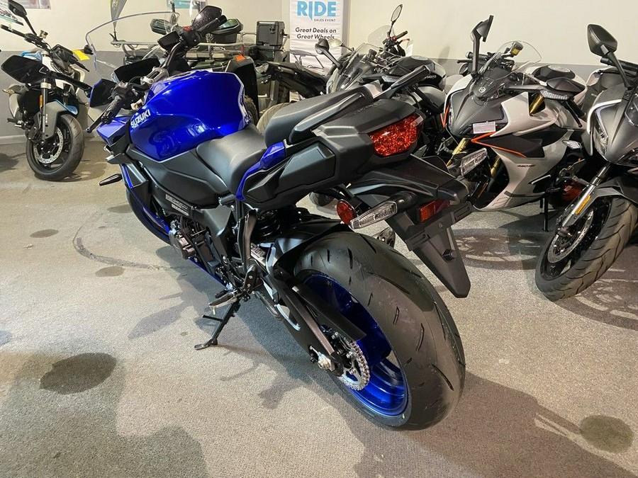 2025 Suzuki GSX-S1000GT+