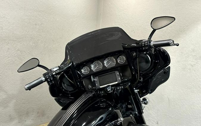 2016 Harley-Davidson® CVO™ Street Glide® CRB CRY/PTM FLM