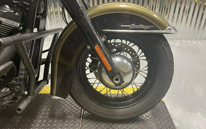 2018 Harley-Davidson Softail FLHCS - Heritage Classic 114