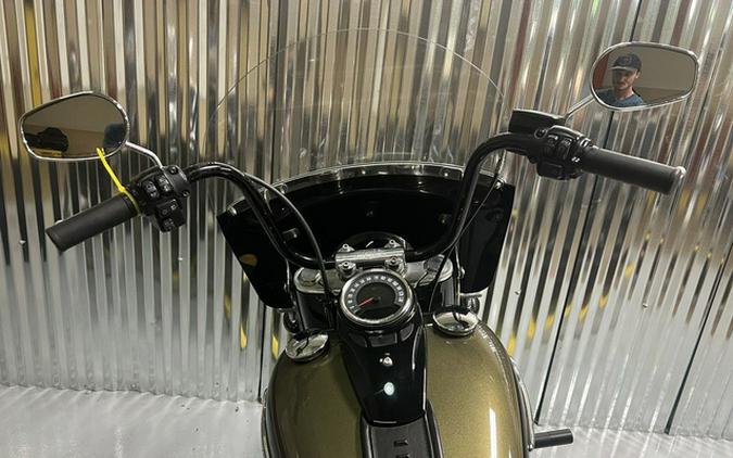 2018 Harley-Davidson Softail FLHCS - Heritage Classic 114