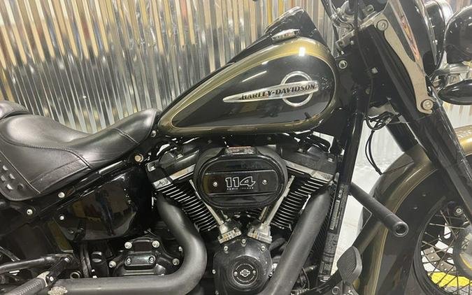 2018 Harley-Davidson Softail FLHCS - Heritage Classic 114