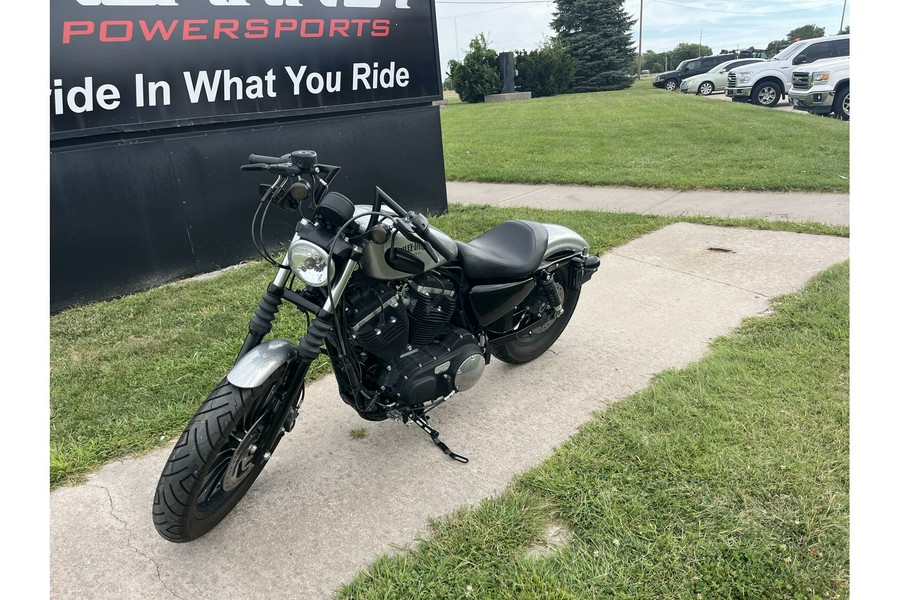 2015 Harley-Davidson® SPORTSTER IRON 883