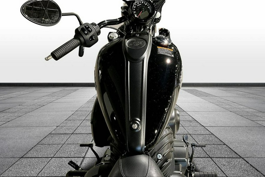 2025 Indian Chief Black Metallic