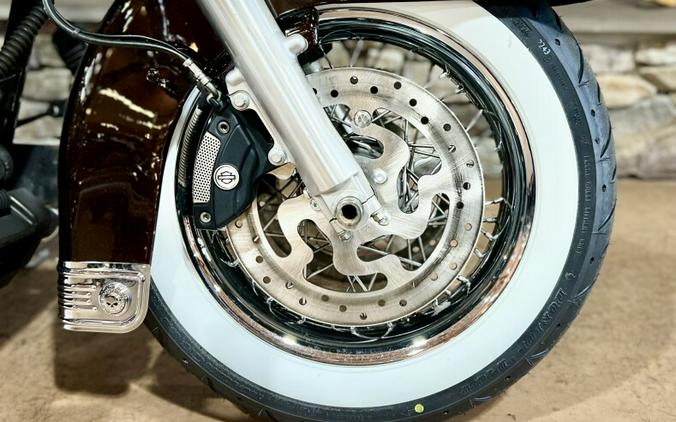 2011 FLHRC - Road King Classic