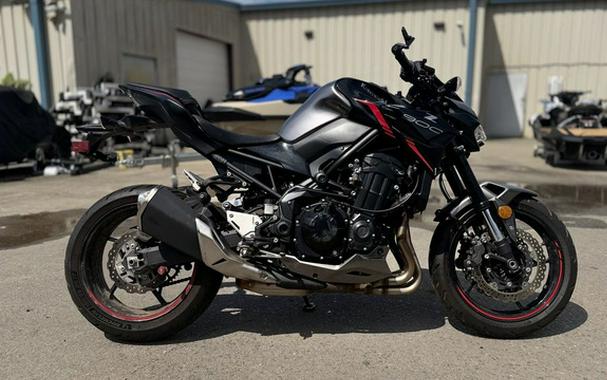 2023 Kawasaki Z900 ABS Metallic Black/Graphite Gray/Flat Black