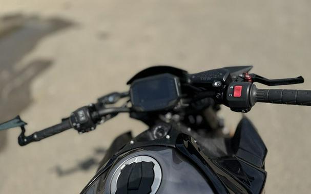 2023 Kawasaki Z900 ABS Metallic Black/Graphite Gray/Flat Black