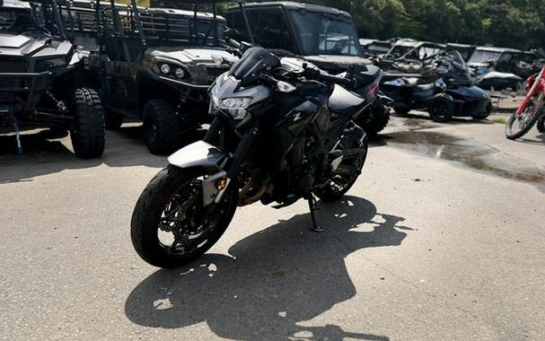 2023 Kawasaki Z900 ABS Metallic Black/Graphite Gray/Flat Black