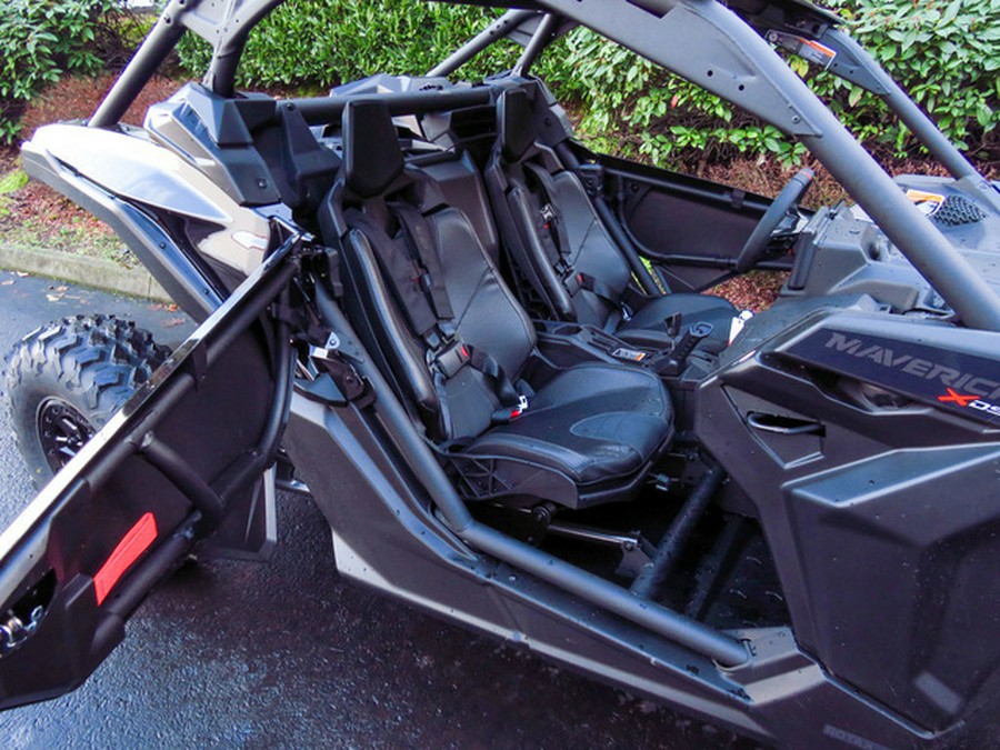 2026 Can-Am Maverick X3 X Ds Turbo RR Triple Black_4.5 In