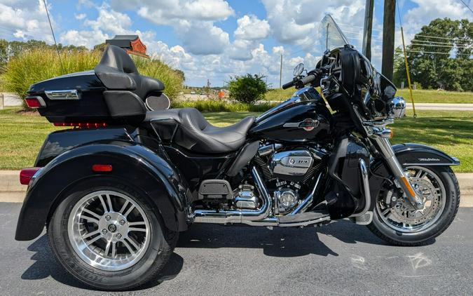 2024 Harley-Davidson Tri Glide Ultra Vivid Black